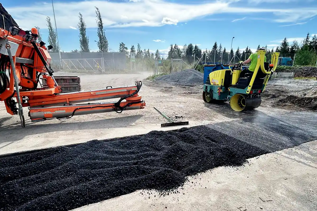 Asfaltin paikkaukset ja korjaukset Tampereella, Pirkanmaalla ja koko Suomessa.