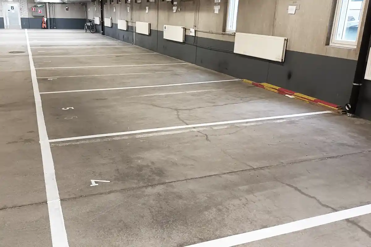 Pysäköintihallien ruutumaalaukset Tampereella, Pirkanmaalla ja koko Suomessa.